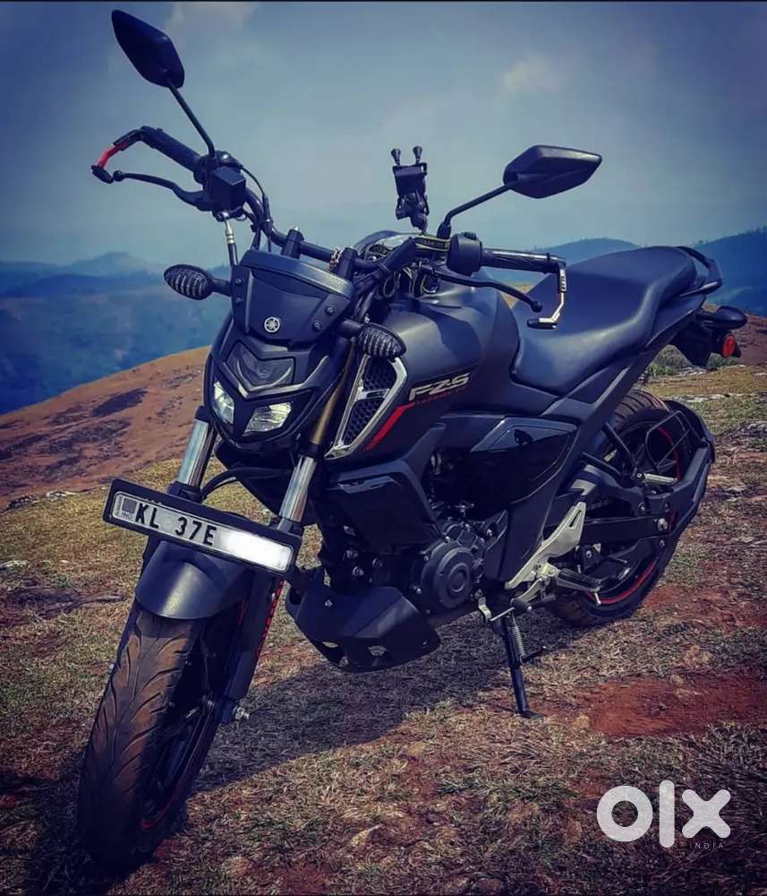 FZS Fi V4,Single channel ABS 2020, December, Matt Black