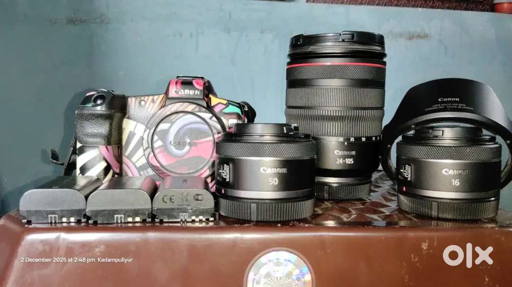 CANON R WITH ALL STUDIO PROPS