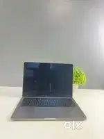 Macbook pro 13 inch with touch bar