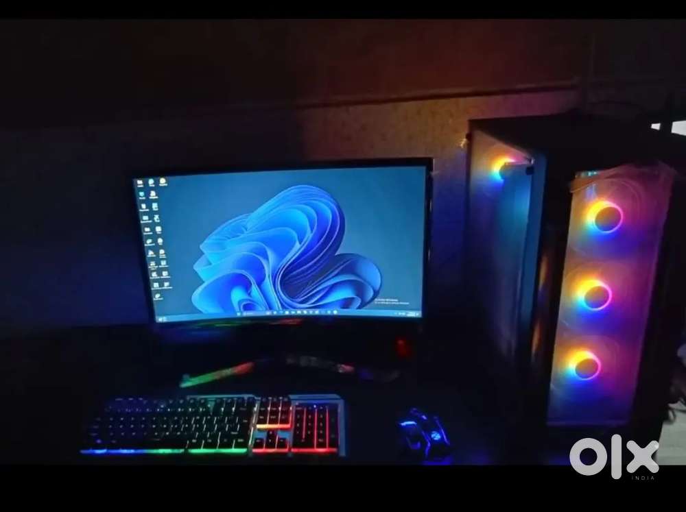 GAMING PC WITH SPEAKER IN WARRANTY