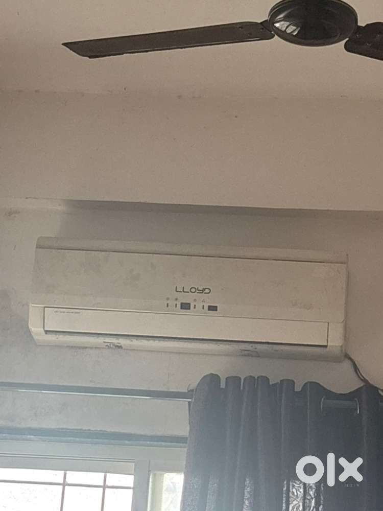 Lloyd 1 Ton Split AC