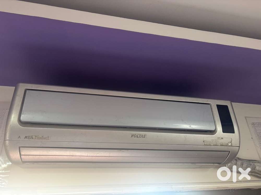 Voltas split Ac 1.ton good  condition