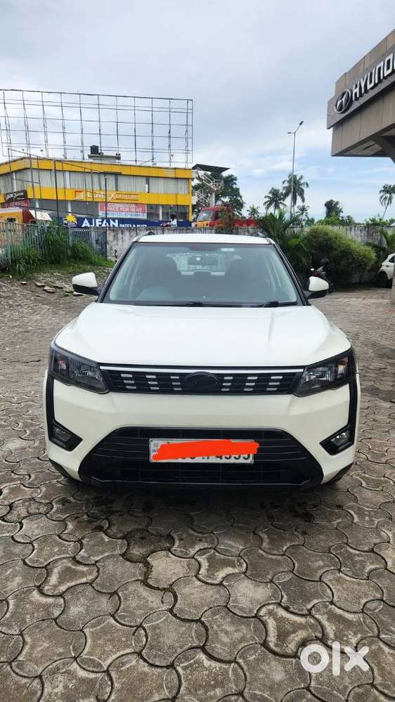Mahindra XUV300 W6, 2019, Petrol