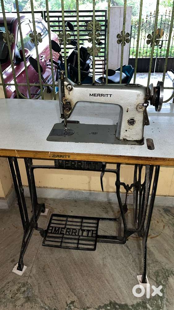 MERITT SEWING MACHINE
