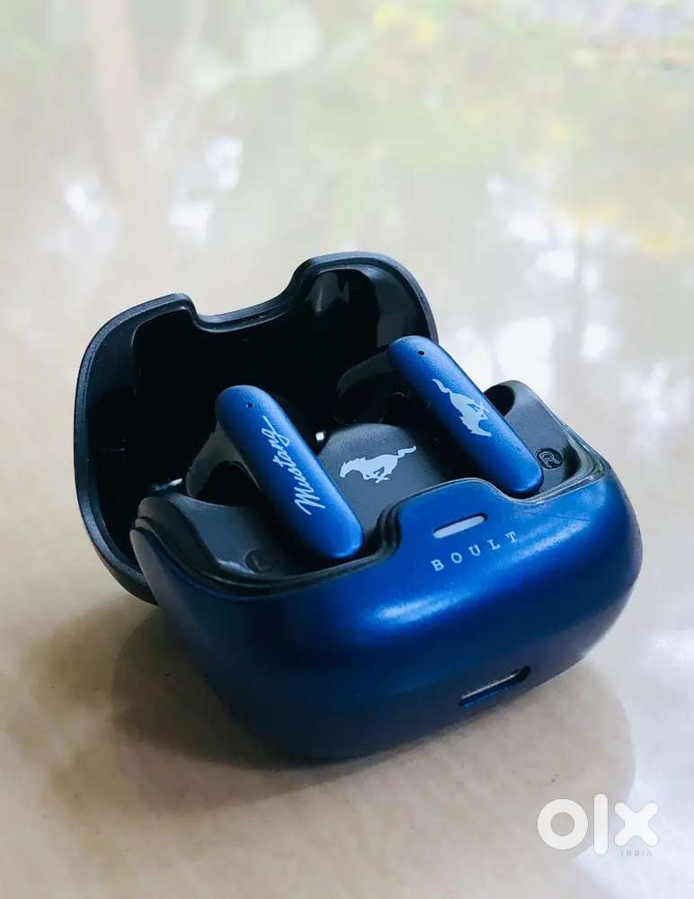 Boult Mustang Dash TWS Earbuds