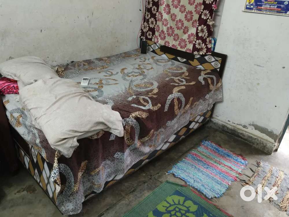 Bed + mettress