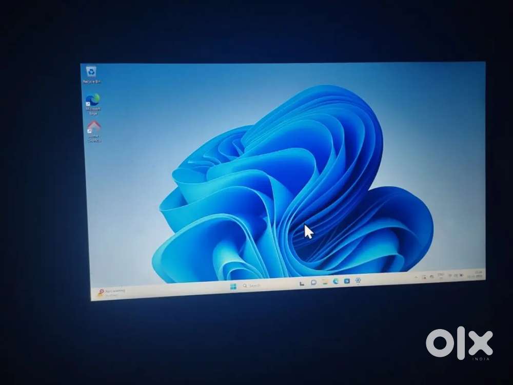 Good condition laptop only in 8000