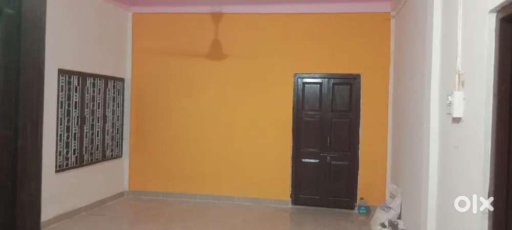 1 BHK (5000), 2 BHK (6000)