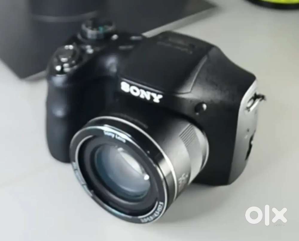 Sony Cyber Shot DSC H300 Point & Shoot Camera