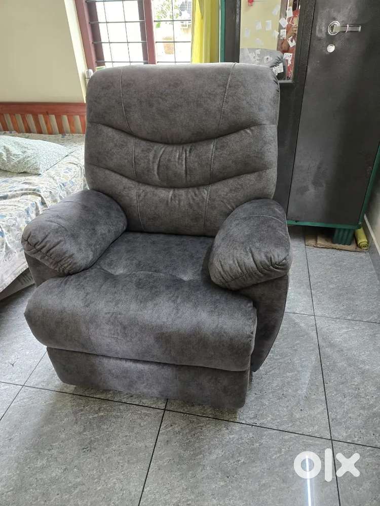 Recliner Sofa New