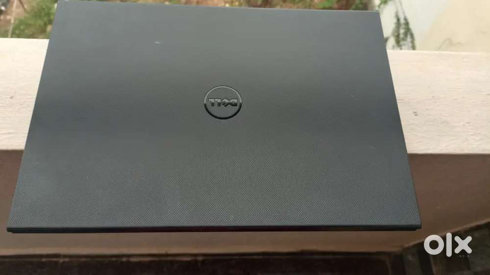 Dell laptop 8gb ram 500gb harddisk 4hr battery backup Good condition
