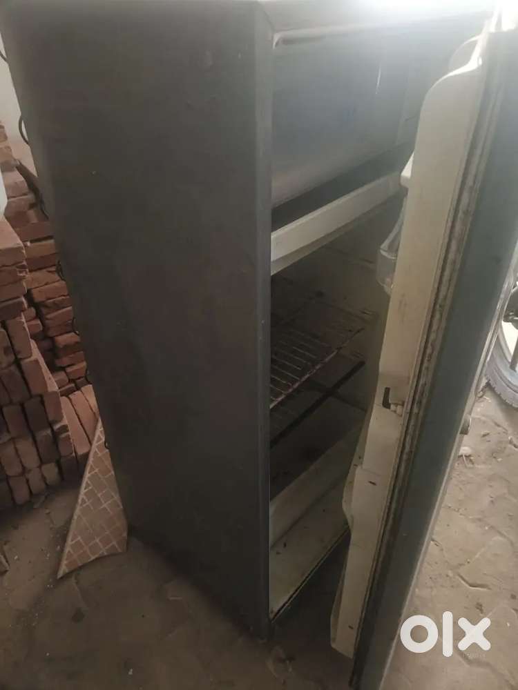 Lg Fridge single door