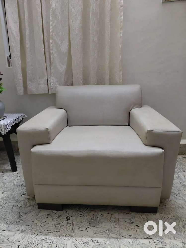 Luxury sofa for sell 3+2