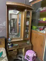 Dressing table
