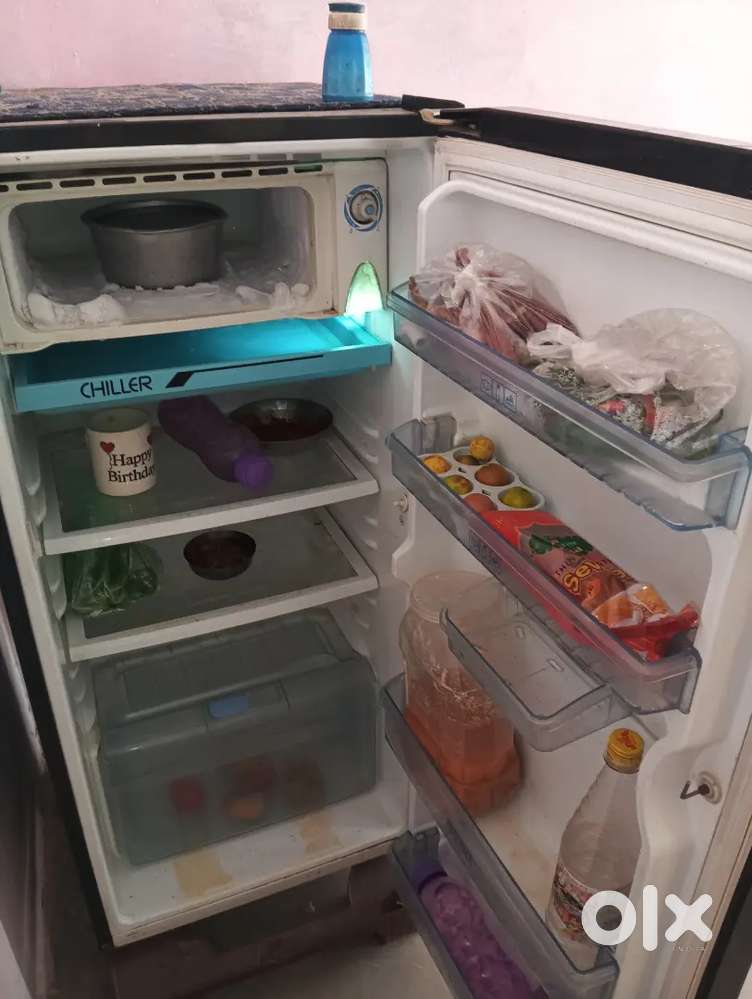 बहुत अच्छी कंडीशन में है फ्रिज हेयर कंपनी का फ्रिज की कीमत ₹7000