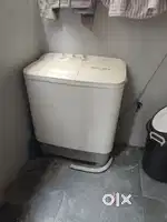 Midea Semi Automatic WM