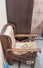 Solid wood Sofa 3 + 2 seater - Good condition