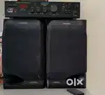 Amplifier with speaker