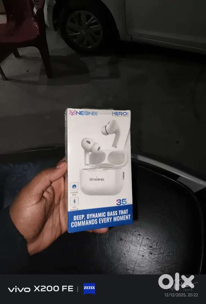 Brand new neonix earbuds
