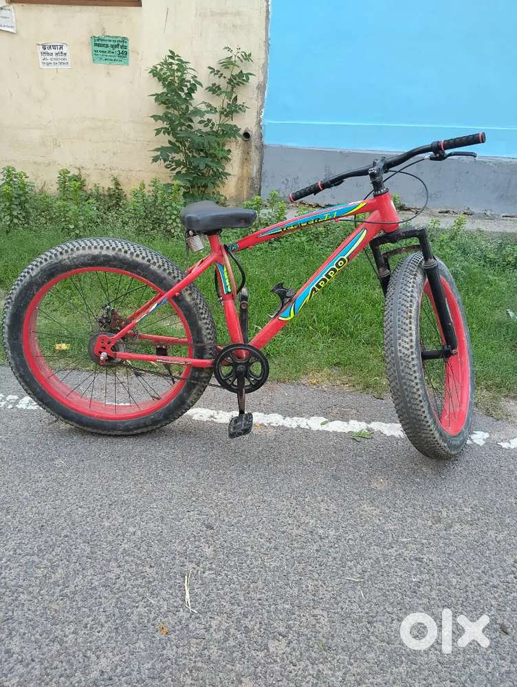 Almost New! Addo 'Fat Boy' Red Fat-Tyre Cycle, Double Disc Brakes