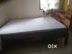 Non storage cot and matress