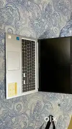 ASUS Vivobook 15 *i3/12th gen/512gb (NEW CONDITION) 1 year old