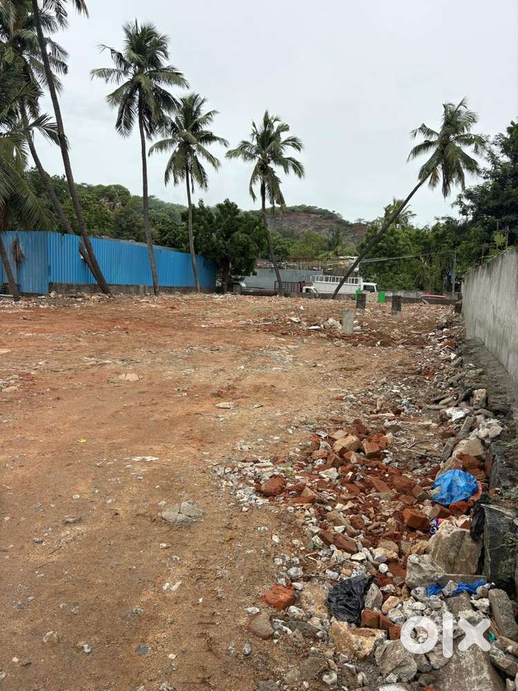 Commercial vacant land for rent suitable for warehouse and storage
