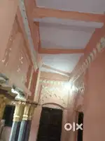 हॉस्टल की देखरेख करने वाले की जरूरत है।
