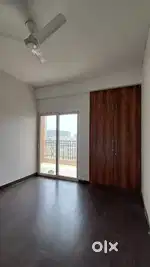 Amrapali Terese home society flt avilable