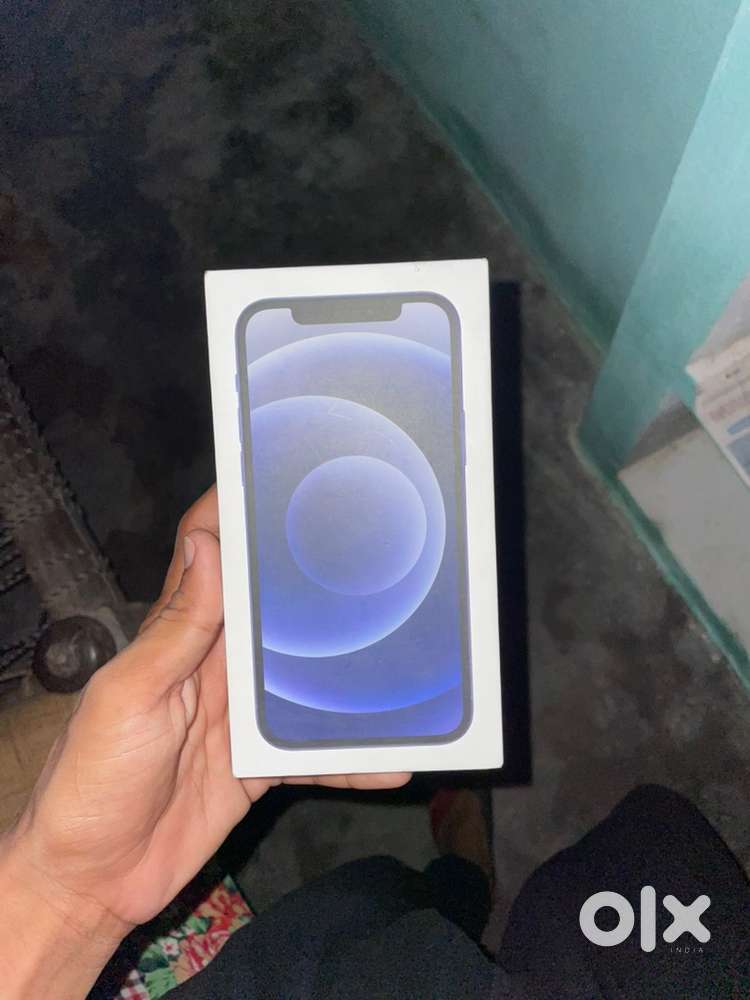 iphone 12 (128) 4 month warrnty 90 % battary