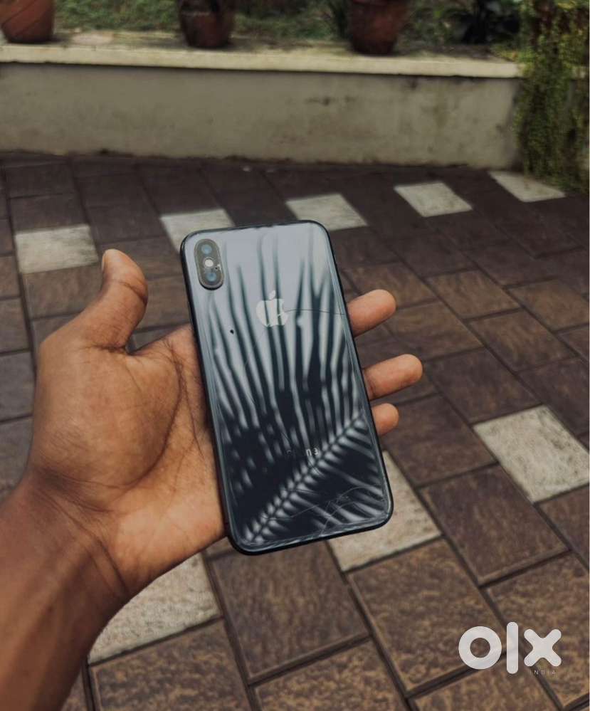 I phone x (256)