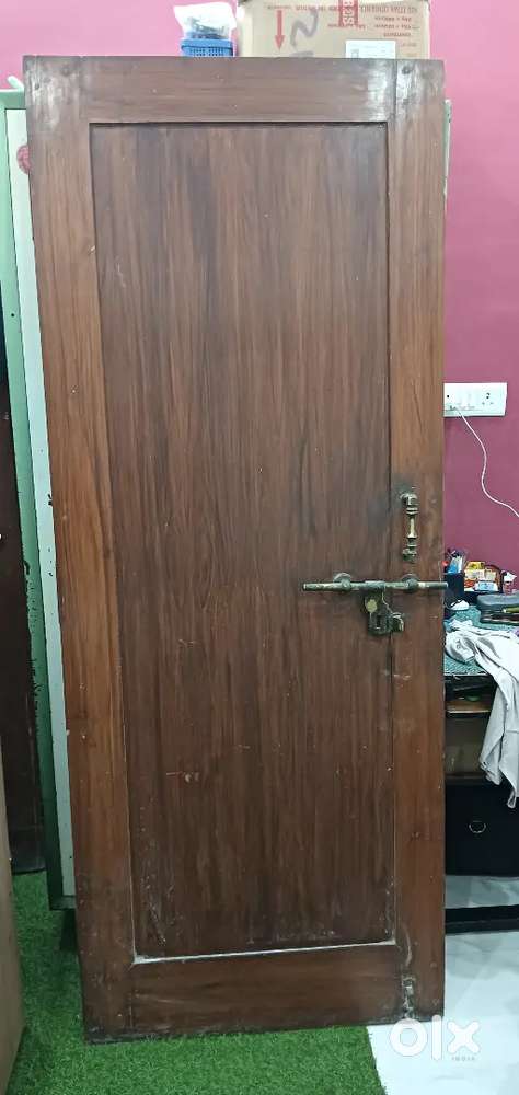 2 Wooden gate