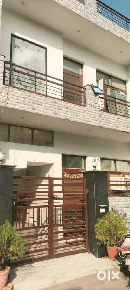 2bhk Semi furnished first floor for rent for Small family.From 1 Dec.