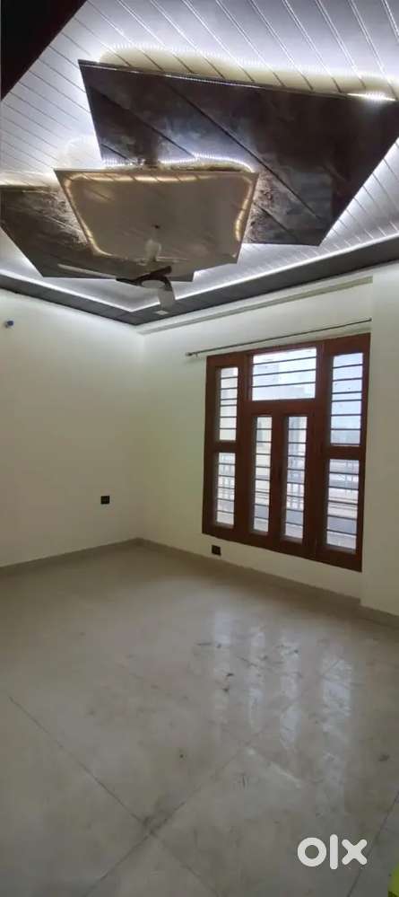2bhk semi furnished flat sector 37D