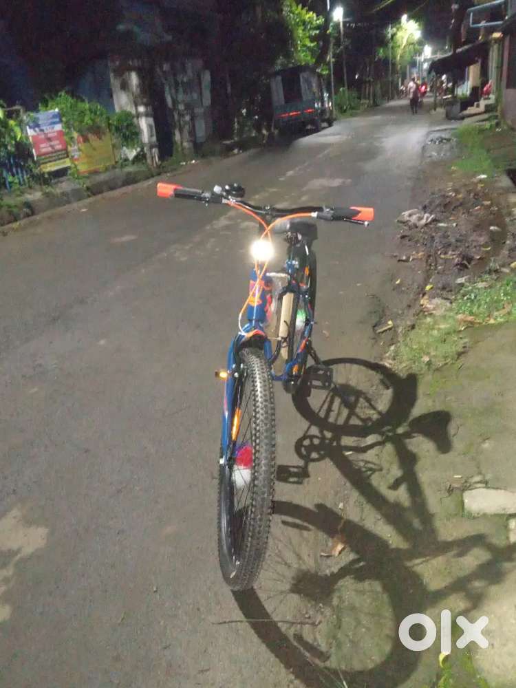 Elite blue color and orange color