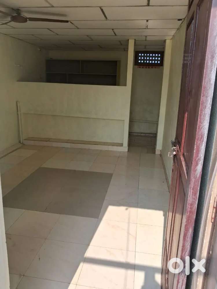 Single Room near DMART ( Boys only)
