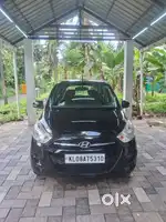 Hyundai i10 Sportz AT, 2010, Petrol