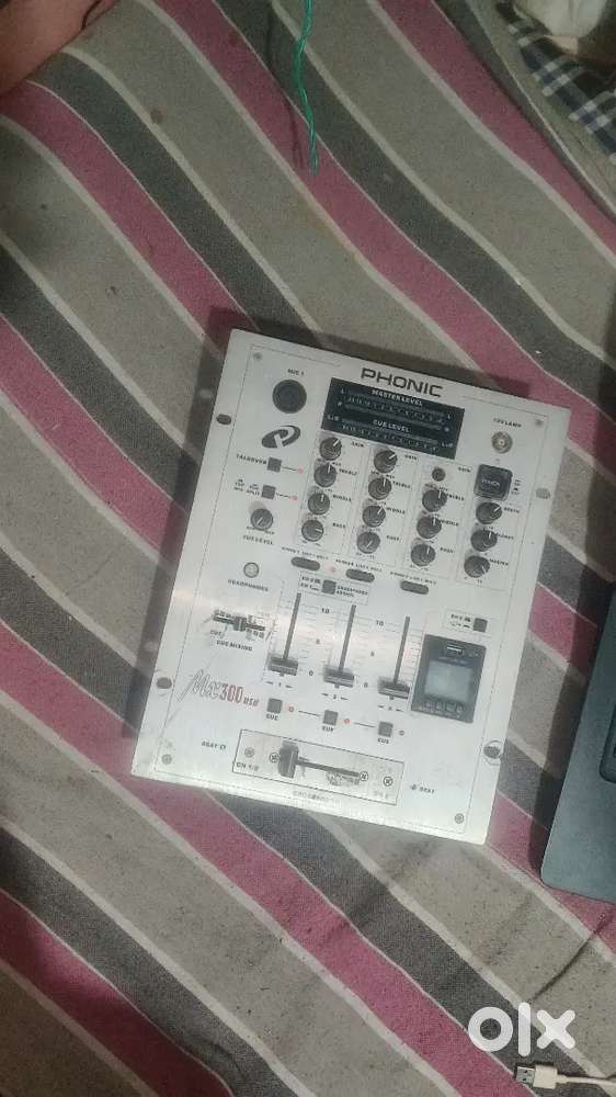 Phonic mixture