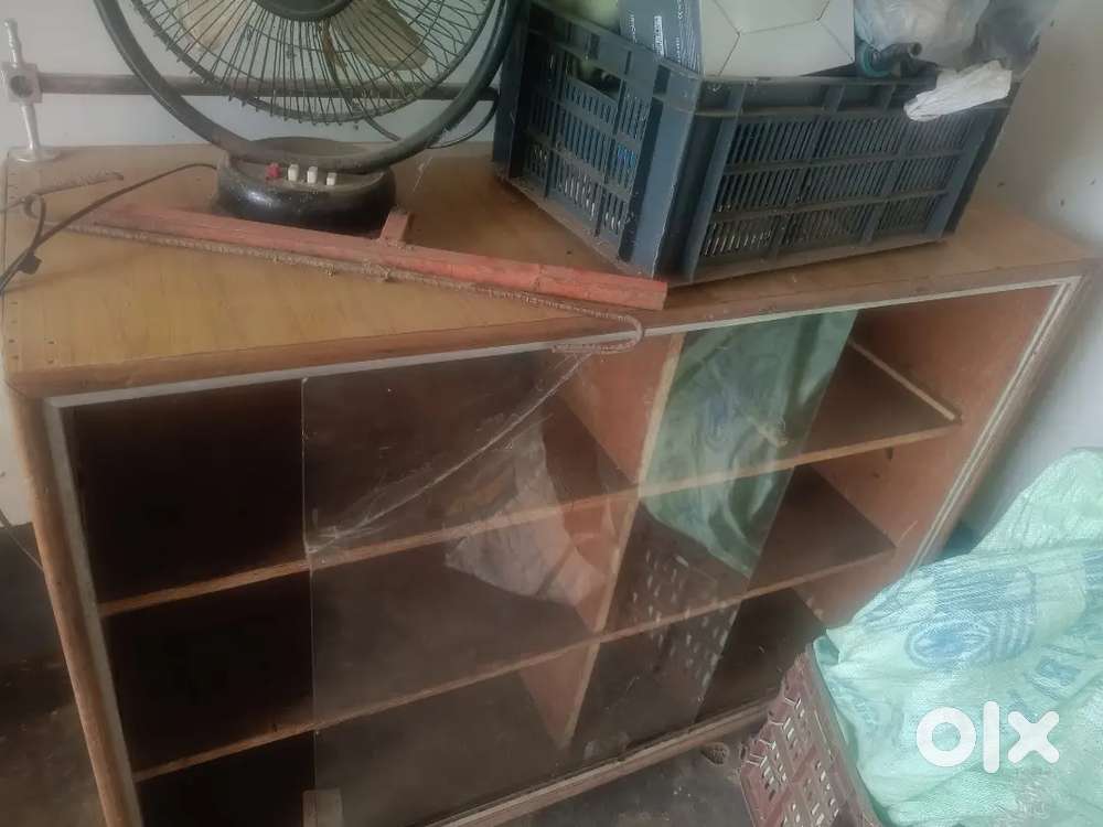 Showcase used