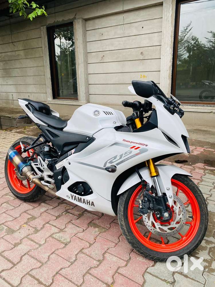 Sports bike in brand new condition