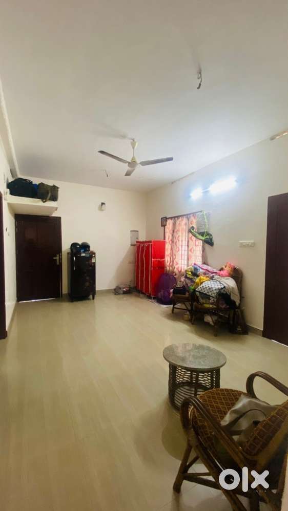 2bhk, looking for working roomate for sharing room, semi furnished