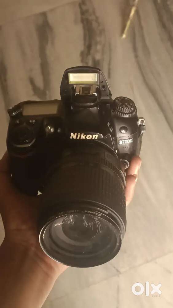Nikon 7000 d for urgent sell