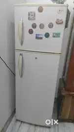 355 litres Double door LG fridge in excellent condition