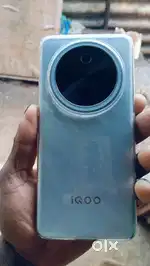 IQoo Z10 8_256 gb storage