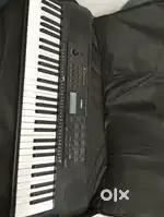 Yamaha PSR-E273