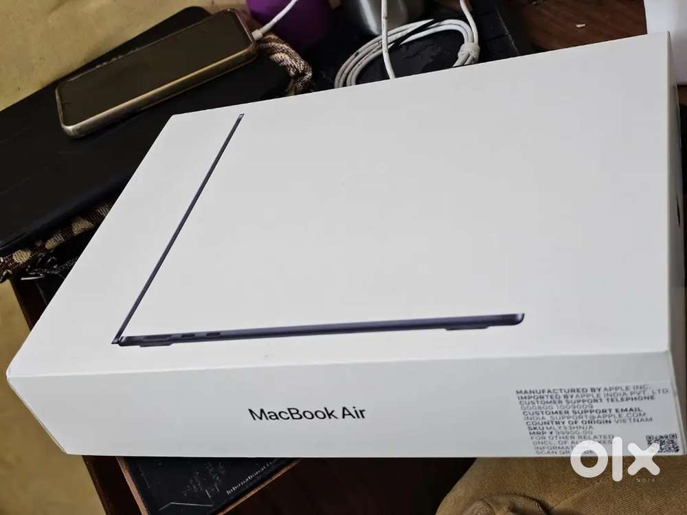 Apple Macbook Air M2 brand new condition