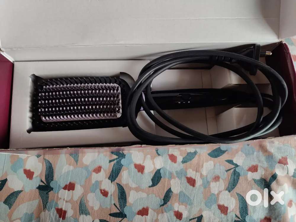 PHILIPS HAIR STRAIGHTENING BRUSH