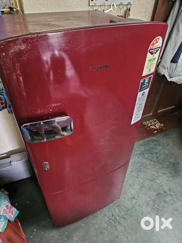 SAMSUNG Stylish Grande 183 Litres3 Star Single Door Refrigerator