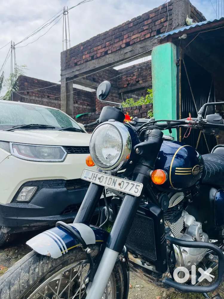 Jawa 42 in showroom condition