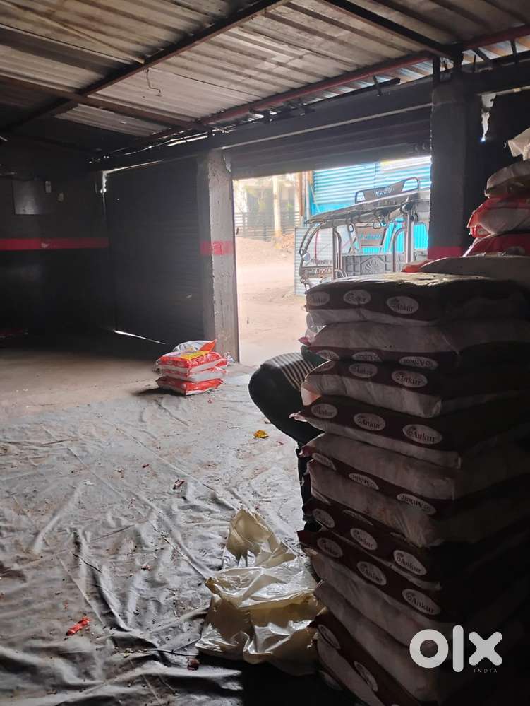 480 sqft area khali hai kiraya k liye main gola road par